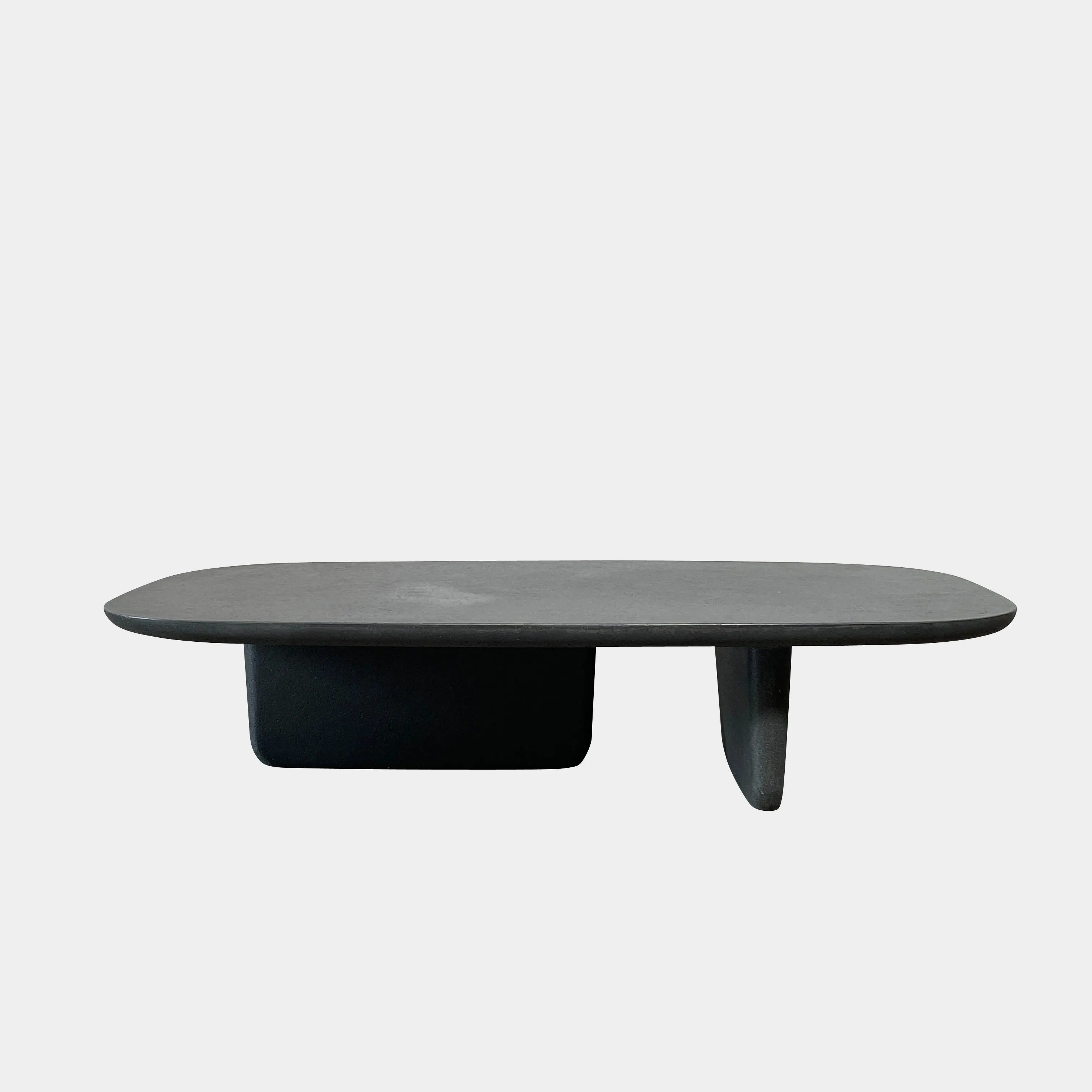 B&B Italia Tobi-Ishi Outdoor Coffee Table (hold)