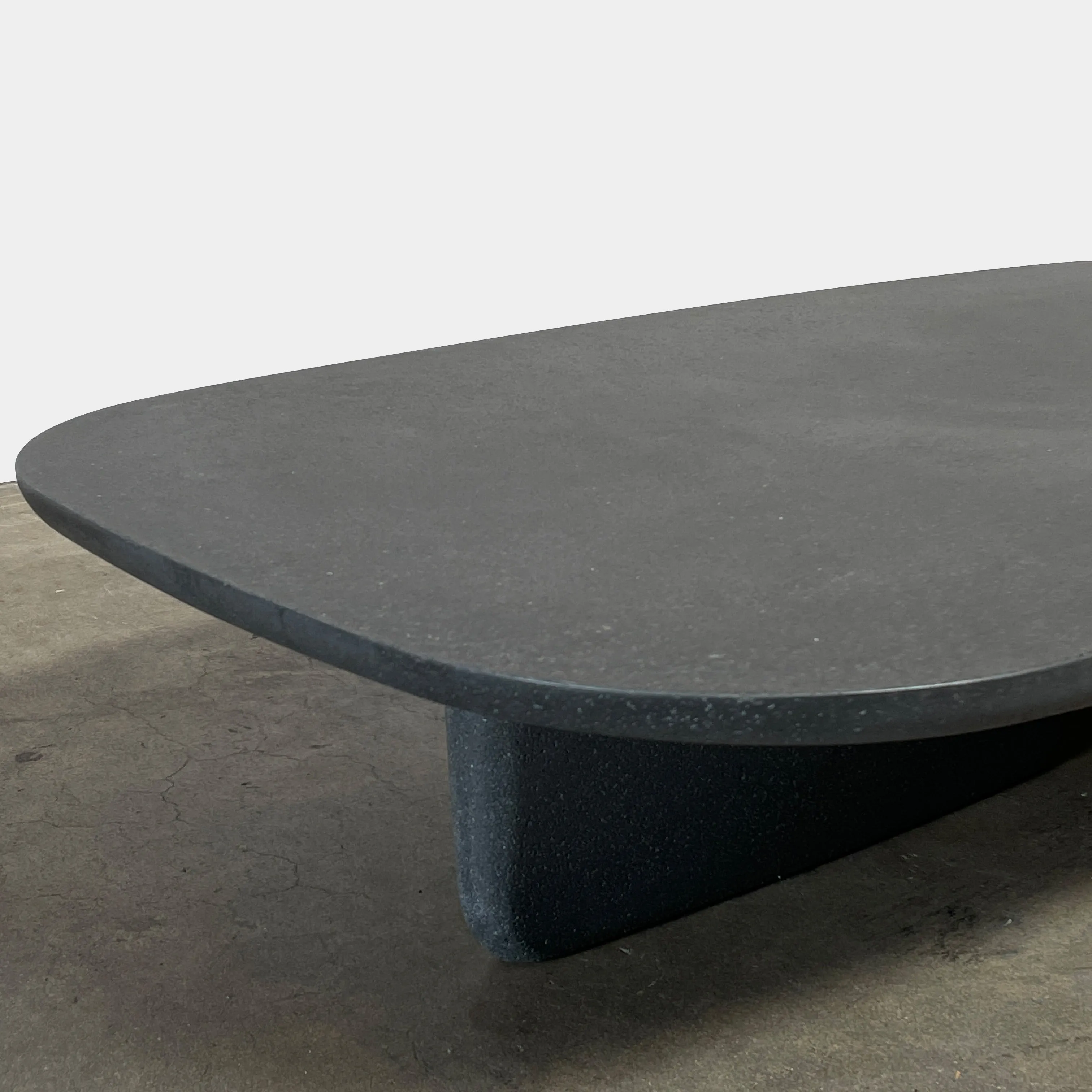 B&B Italia Tobi-Ishi Outdoor Coffee Table (hold)