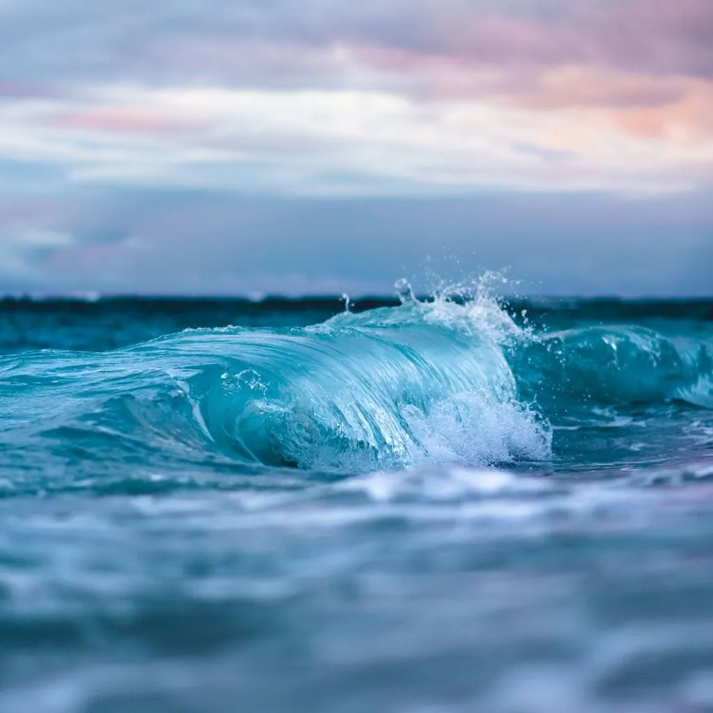 Blue Waves - Lucas Moore