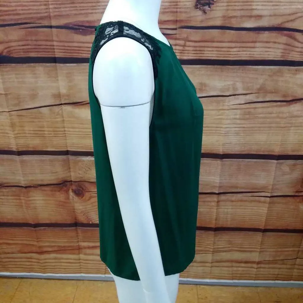 FUN 2 FUN GREEN & BLACK TOP SIZE XS TCC