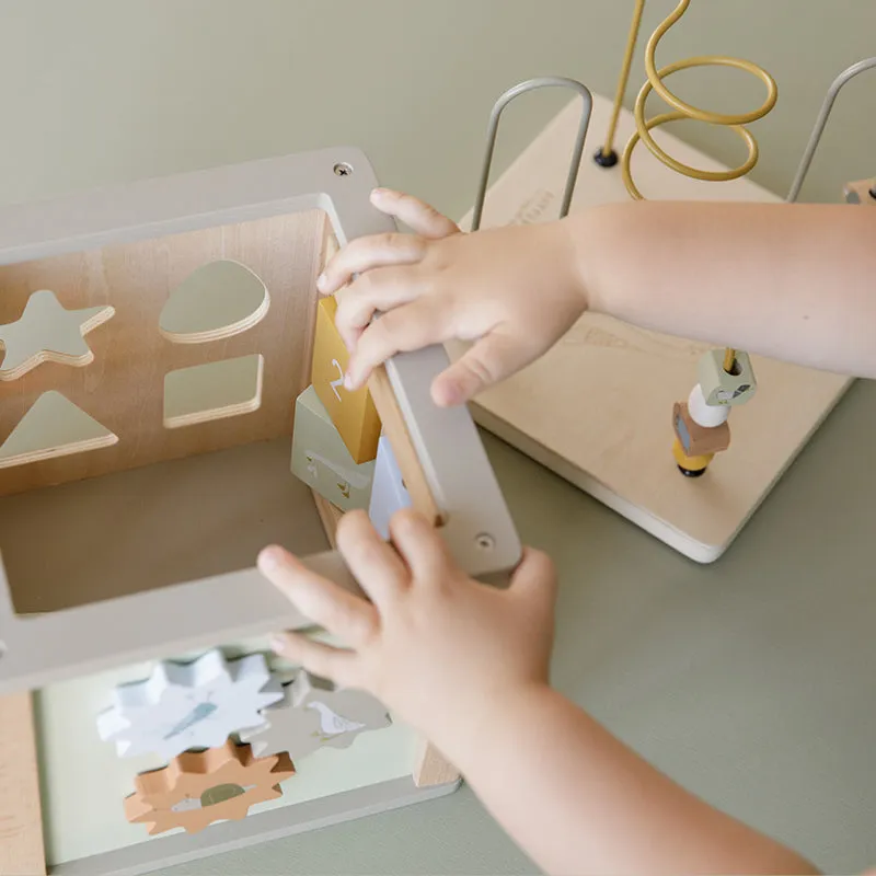 LD wooden activity cube