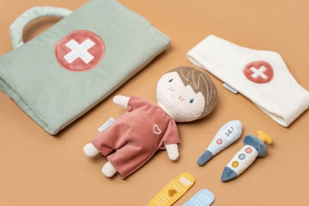 Little Dutch Jim Doll Care Playset